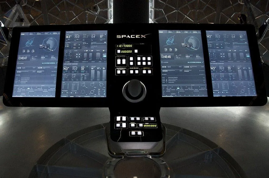 SpaceX Dragon Screen